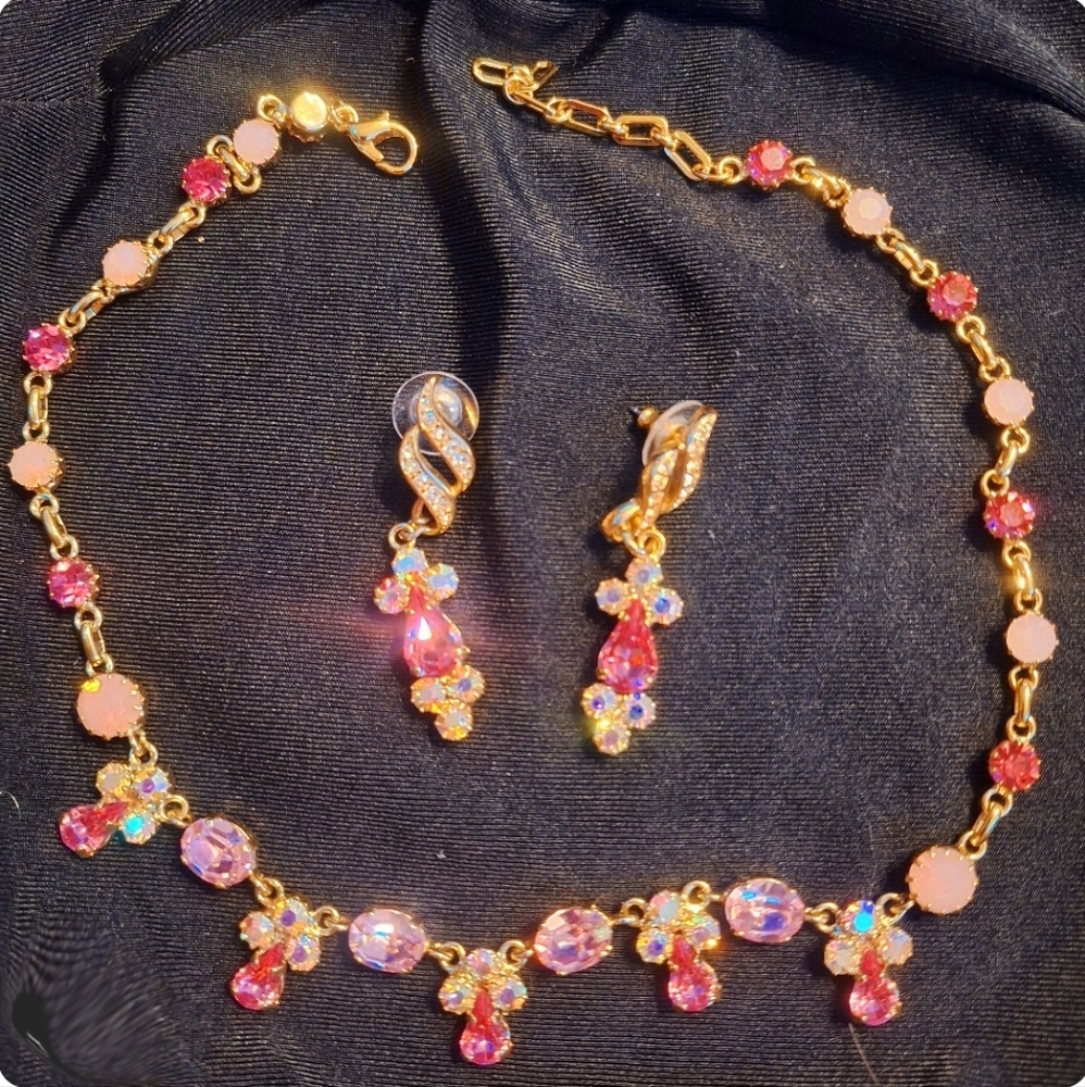 NECKLACE AND EARRING SET yellow gold pink/white crystal Suzanne Bjontegard 18in